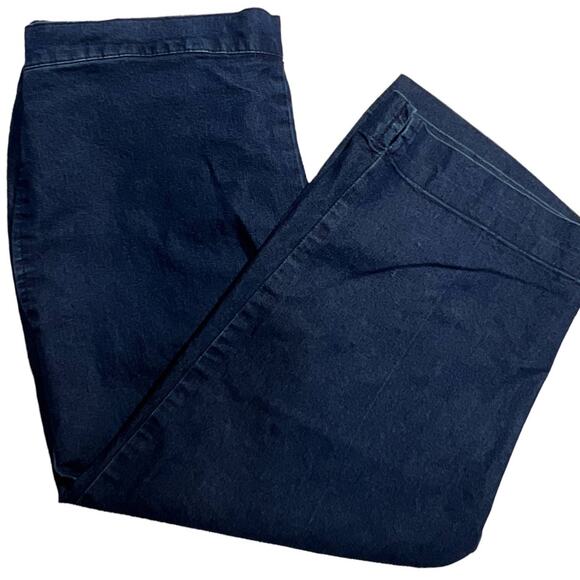 Alfred Dunner Pull On Denim Capri Pants Elastic Waist Sz 8 Petite Dark Wash Blue - Picture 1 of 11